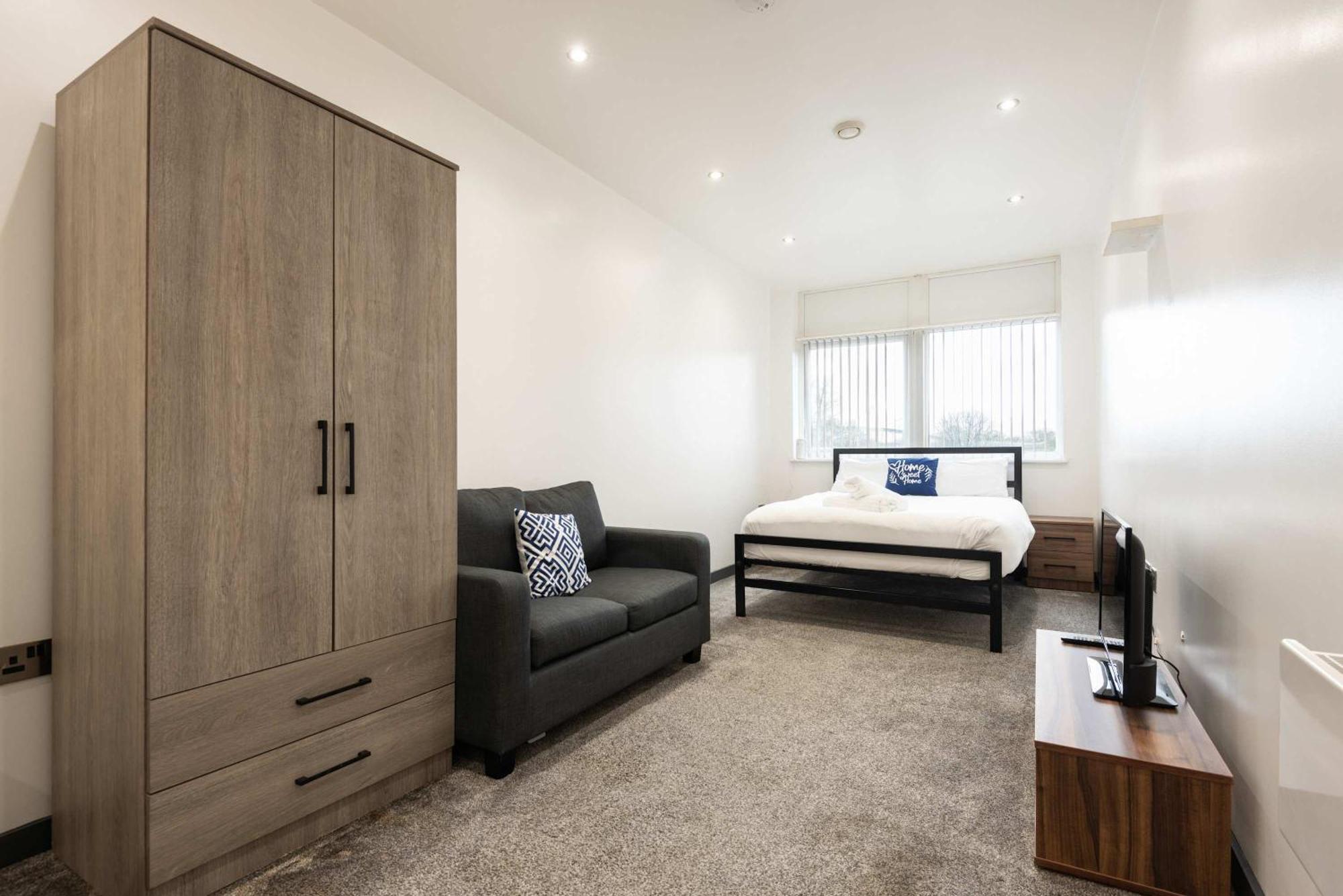 Spacious In Hull * Kingston upon Hull
