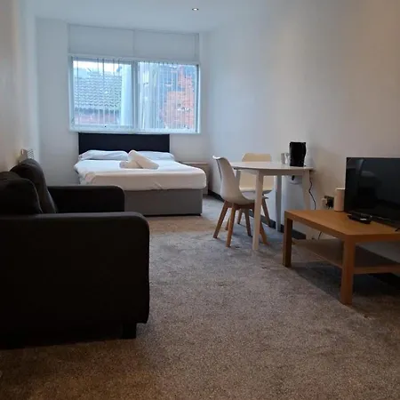 Spacious Studio Apartment In Central Hull Kingston upon Hull Exterior photo
